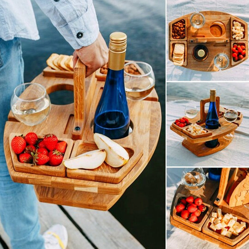 Houten draagbare picknickwijntafel met wijngleuven en ruime serveervakken voor snacks en wijn, ideaal voor buitengebruik.