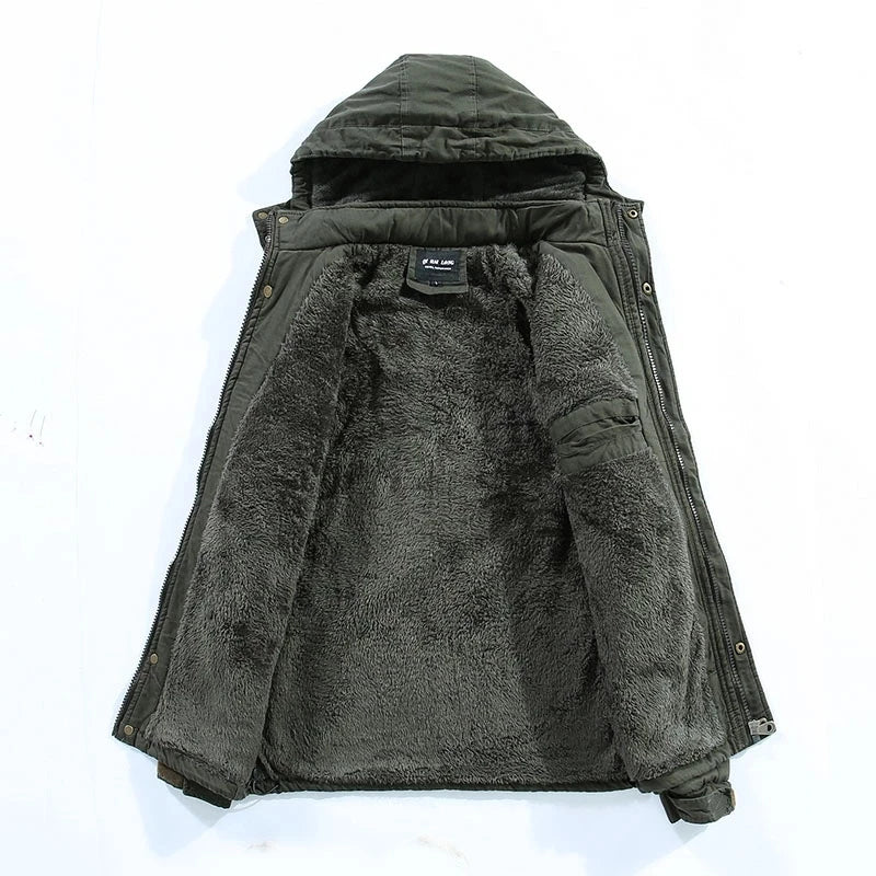 Hunter winterjas voor heren met fleece voering, robuuste buitenlaag en afneembare capuchon; stijlvol en warm in de kou.