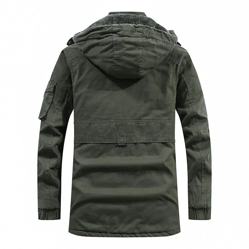 Hunter winterjas voor heren met fleece voering, robuuste buitenlaag en afneembare capuchon; stijlvol en warm in de kou.