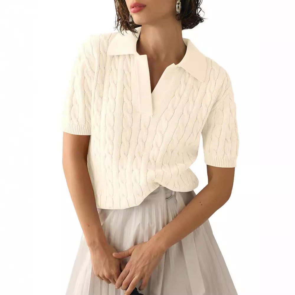 "Kabelgebreide dames top met reverskraag, korte mouwen, elegante textuur, ideaal voor casual en formele looks."
