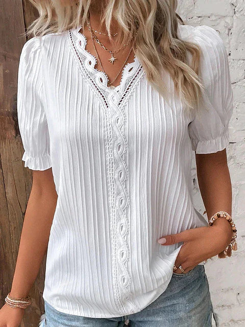 "Kanten blouse korte mouwen, elegante witte stof, perfect voor formele en casual gelegenheden, ademend en stijlvol."