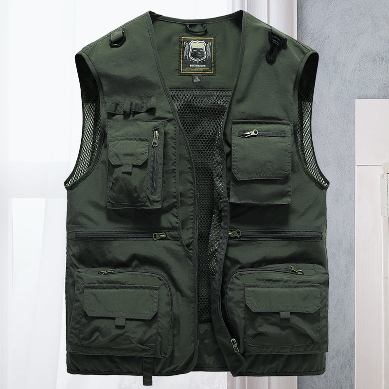 "Lichtgewicht ademend outdoorvest met meerdere zakken, ideaal voor wandelen en kamperen. Stijlvol en functioneel ontwerp."
