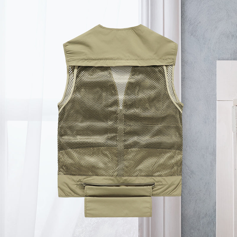 "Lichtgewicht ademend outdoorvest met meerdere zakken, ideaal voor wandelen en kamperen. Stijlvol en functioneel ontwerp."