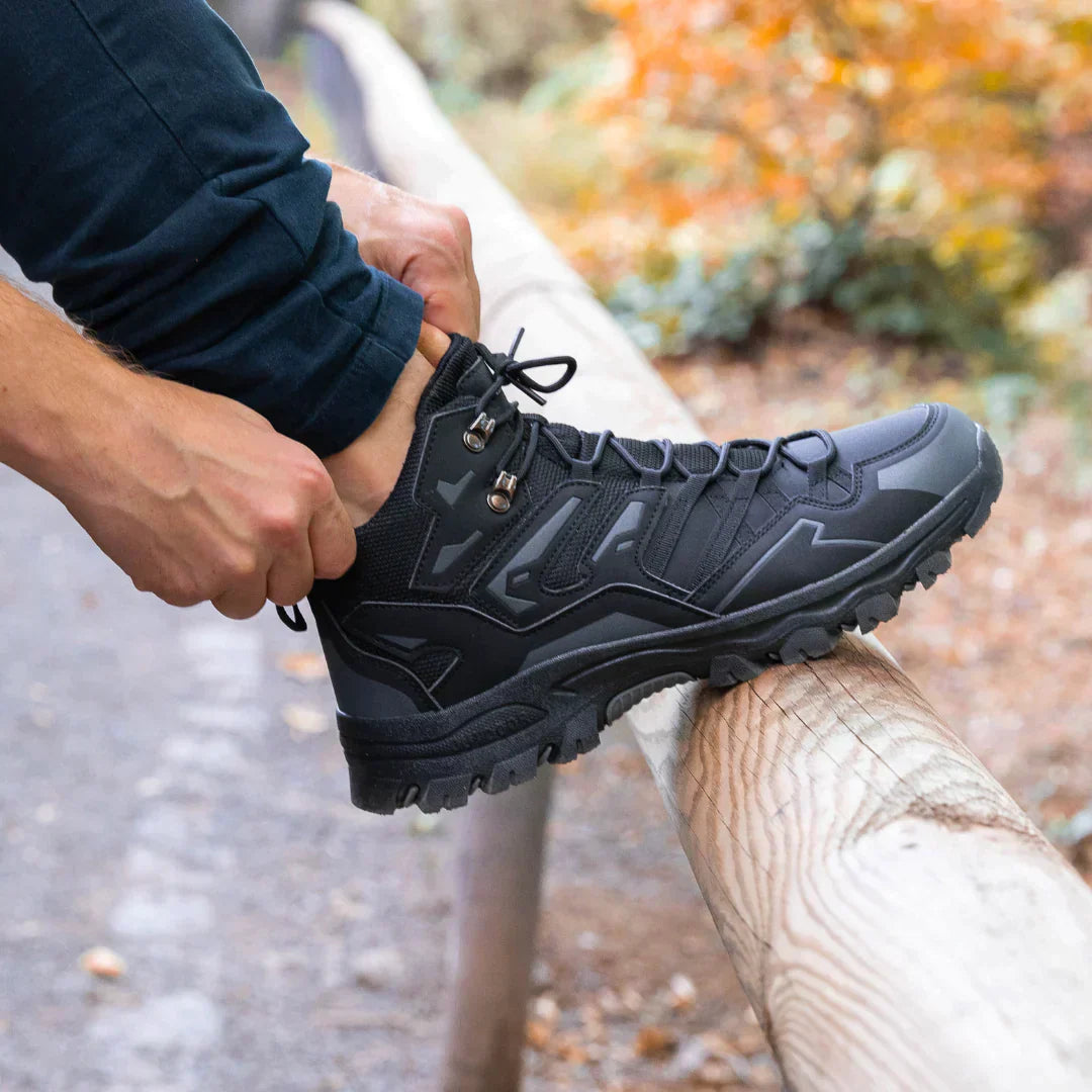 "Lichtgewicht wandelschoenen voor dames, stijlvol en robuust, geschikt voor avontuurlijke wandelingen in verschillende terrei