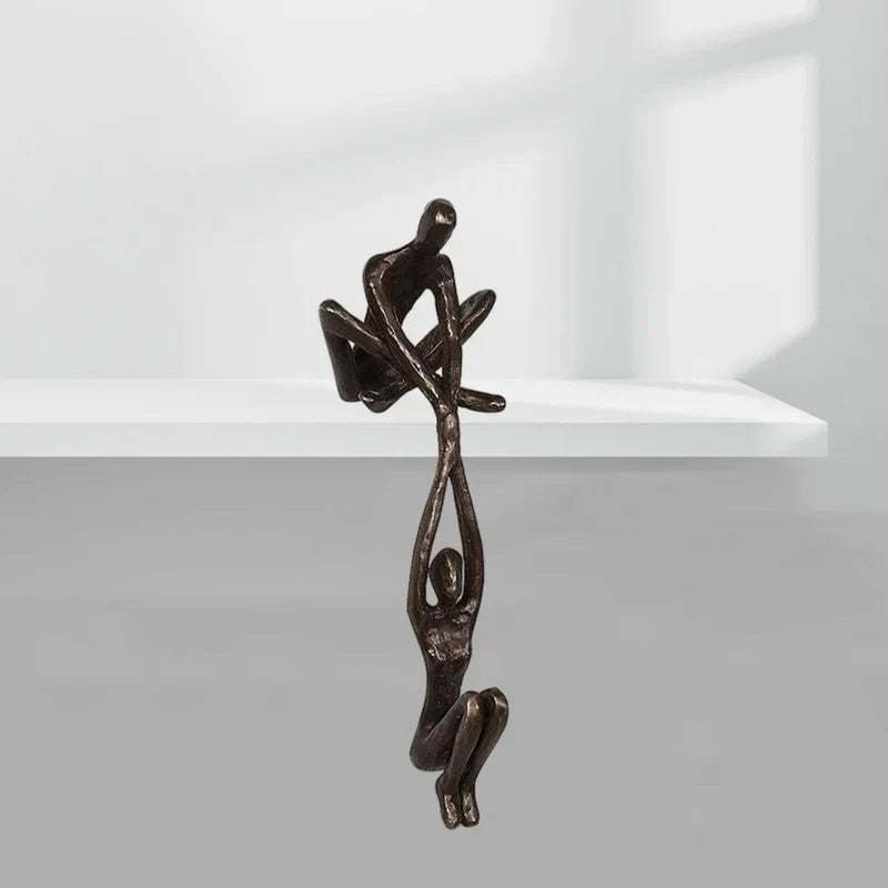 "Liefde en evenwicht sculptuur in bronzen hars, ideaal als unieke huisdecoratie voor tafels of schappen."