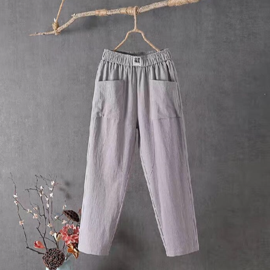 Linnen broek elegante stof en elastische taille, ideaal voor zomerse dagen, biedt comfort en een stijlvolle pasvorm.