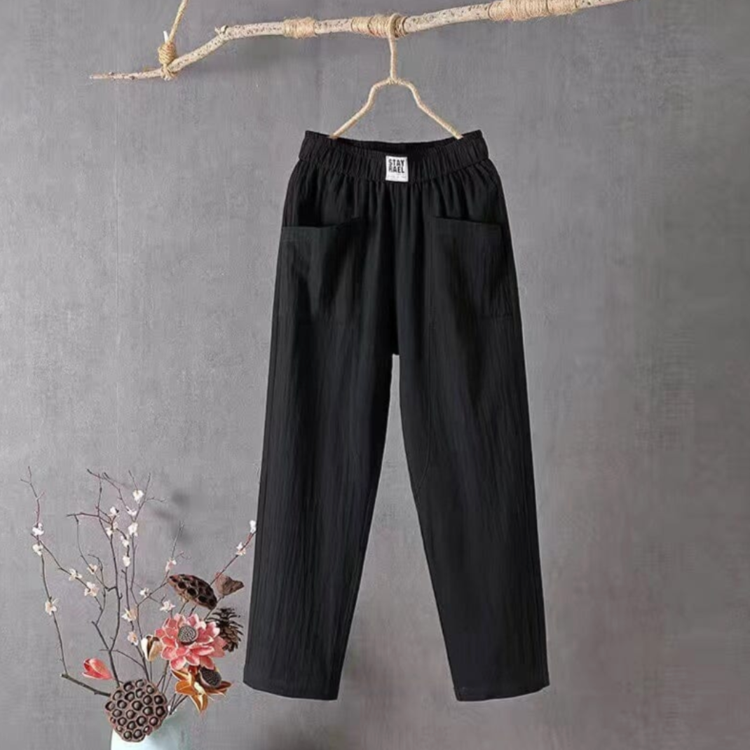 Linnen broek elegante stof en elastische taille, ideaal voor zomerse dagen, biedt comfort en een stijlvolle pasvorm.
