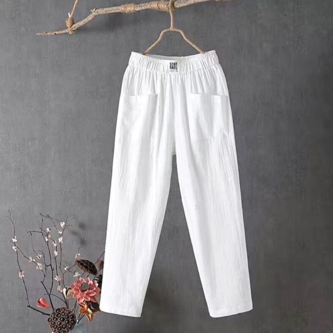 Linnen broek elegante stof en elastische taille, ideaal voor zomerse dagen, biedt comfort en een stijlvolle pasvorm.