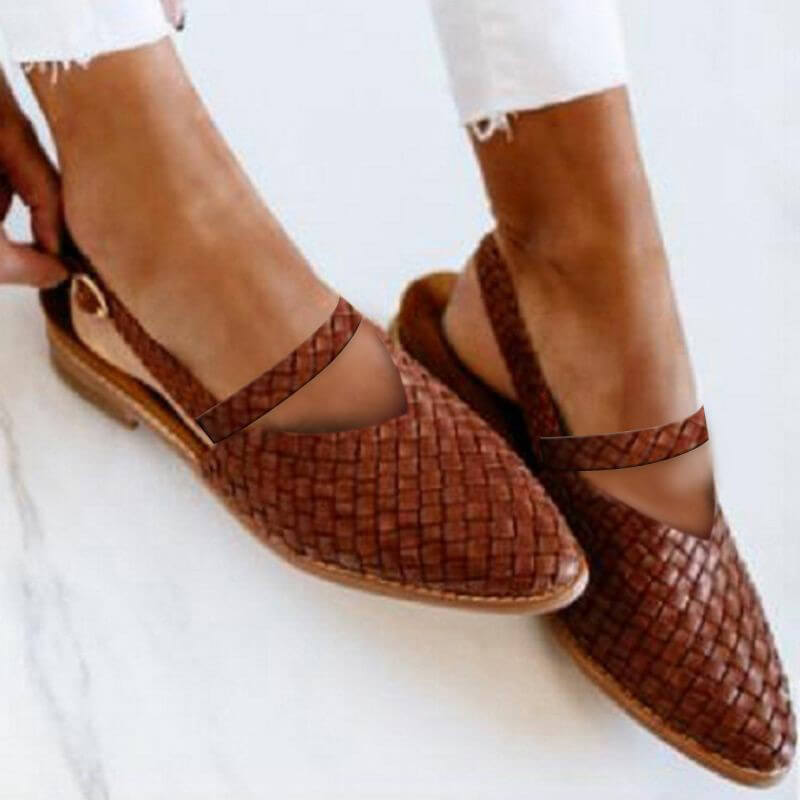 "Livia sandalen voor dames, comfortabel en stijlvol, met ergonomisch ontwerp. Verkrijgbaar in diverse opvallende kleuren."