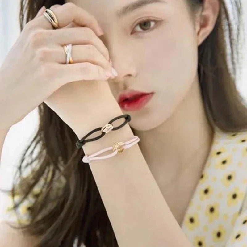 "Luxe Drie-Eenheid armband in 925 sterling zilver met drie verstrengelde ringen en verstelbare sluiting voor mannen en vrouwe