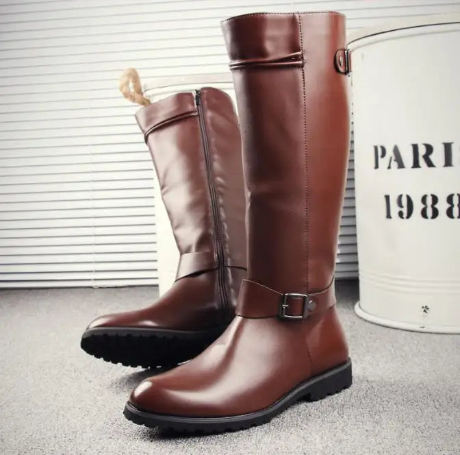 "Luxe mannen runderlaarzen in bruin premium leer, elegant en duurzaam ontwerp voor dagelijks comfort."