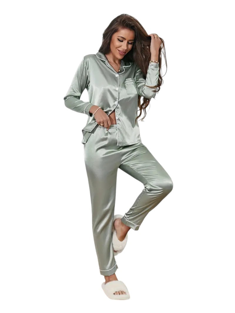 "Luxe satijnen dames pyjamaset met glanzende afwerking, zijdeachtige textuur en elegante uitstraling voor ultiem comfort."