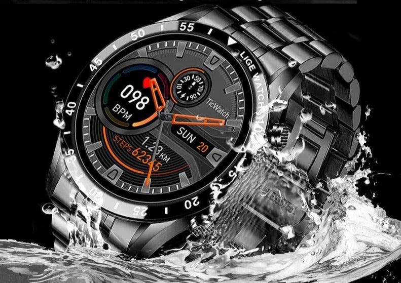 "Luxe SmartWatch 4G met zwart lederen band, AMOLED-scherm, stijlvol zilveren frame, ideaal voor connectiviteit en fitness."