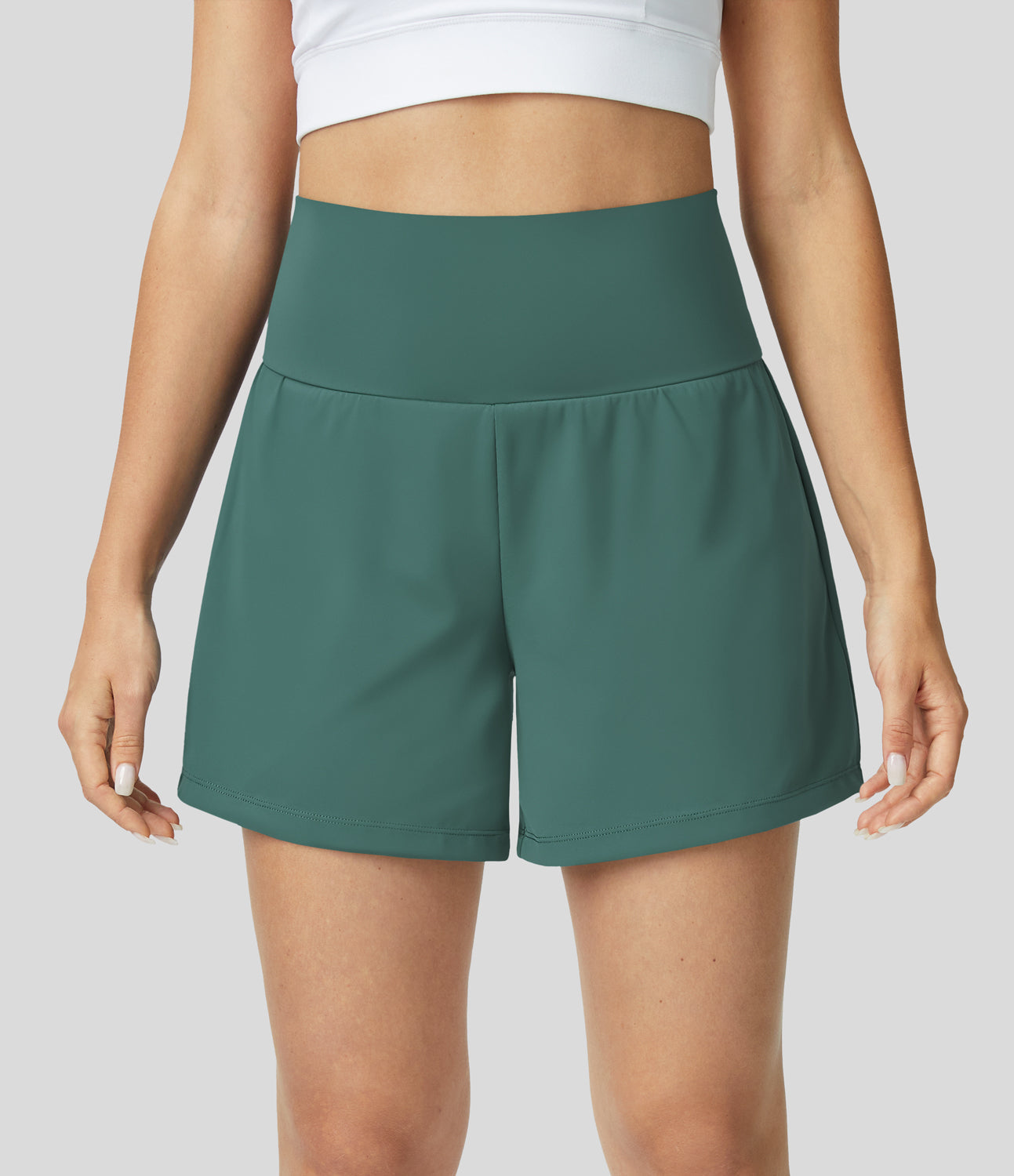 "Margarethe yoga shorts, hoge taille, ademend, 2-in-1 ontwerp, zwart, optimale bewegingsvrijheid tijdens yoga of fitness."