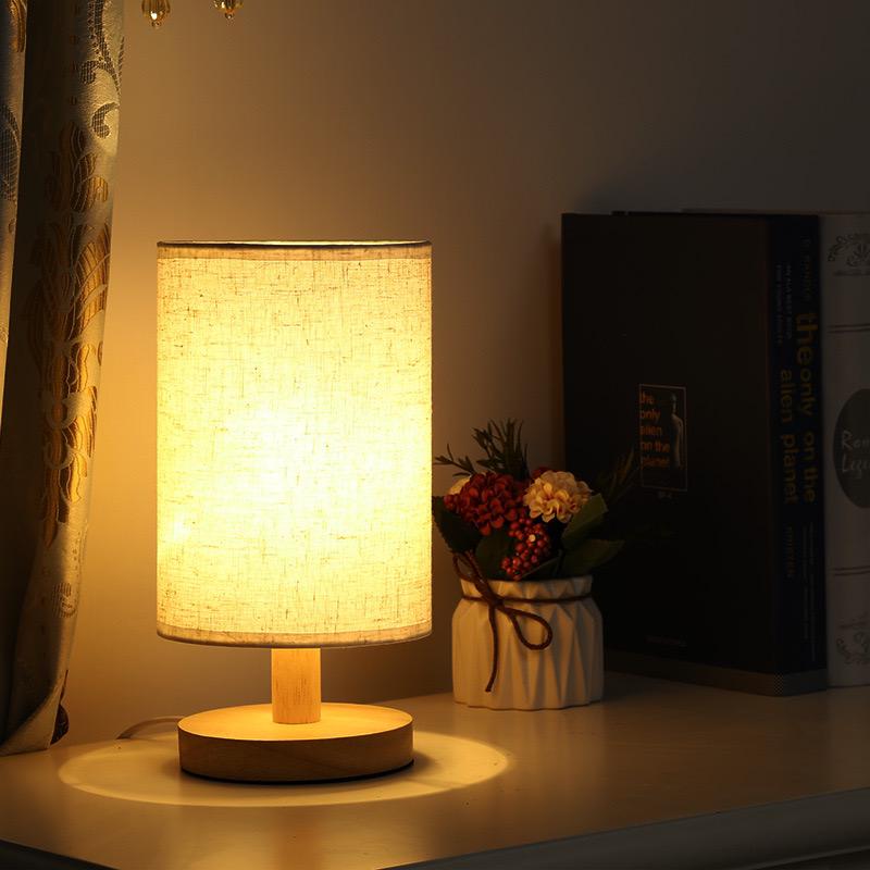 "Moderne houten nachtkastje lamp, tafellamp met dimbaar licht, afstandsbediening, natuurlijke houtlook, USB-aangedreven."