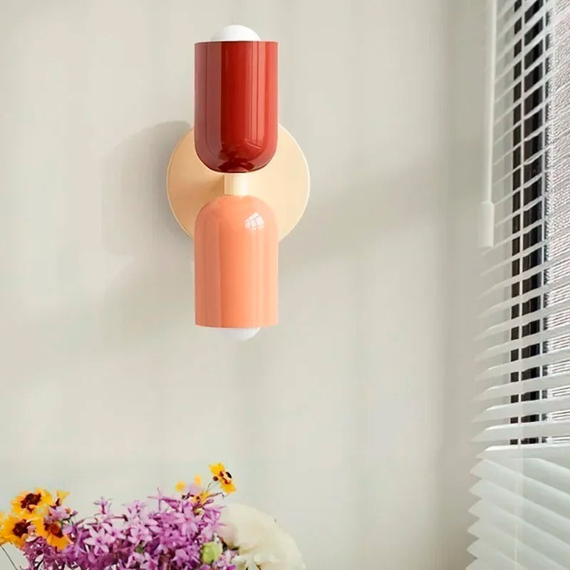 "Moderne Nordic LED wandlamp, minimalistisch design, dubbele kop, sfeervolle verlichting, ijzeren materiaal"