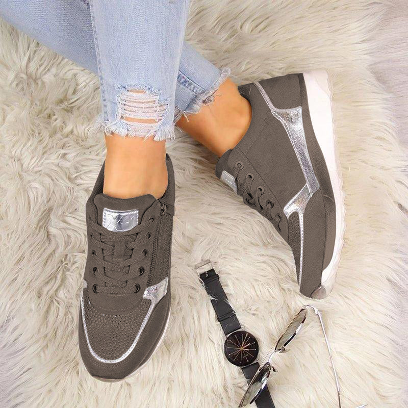 "Modieuze beige orthopedische damessneakers met zijrits en ademend materiaal, ideaal voor comfort en dagelijks gebruik."