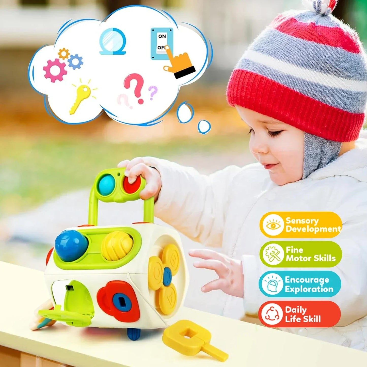 "Montessori Busy Cube speelgoed, compact met kleurrijke vormen, stimuleert zintuigen, ideaal voor kinderen onderweg."