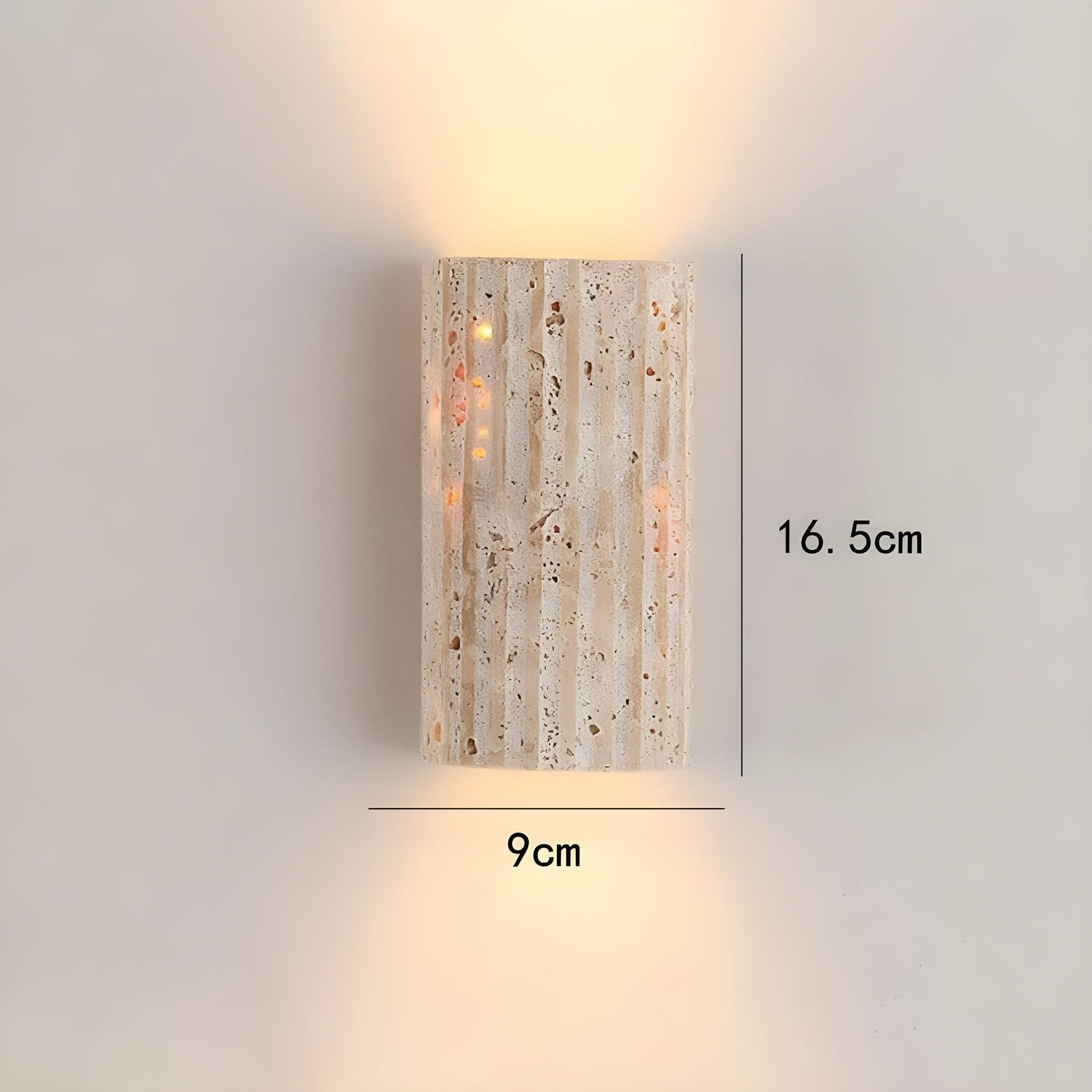 "Natuurstenen wandlamp met warm LED-licht, elegant design, unieke textuur, perfecte ambiance voor elke kamer"