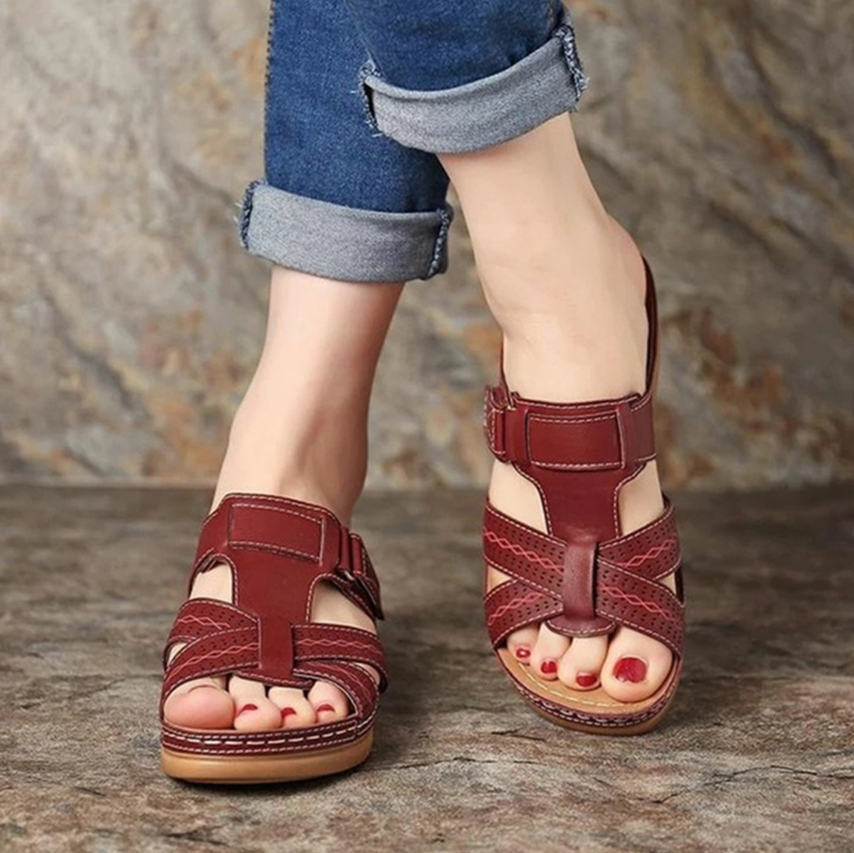 "Orthopedische dames sandalen, bruine kleur, met anatomisch voetbed voor comfort en ondersteuning, ideaal voor dagelijks gebr