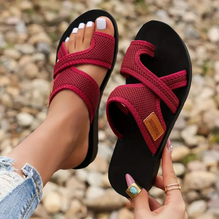 "Orthopedische dames sandalen, hallux valgus comfort, elegant ontwerp met verstelbare sluiting en drukverlagend voetbed."