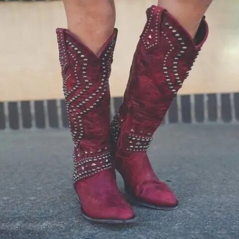 Orthopedische hoge laarzen voor dames met studs, comfort en stijl, verkrijgbaar in diverse kleuren voor elke outfit.