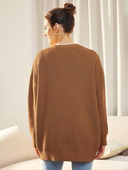 Oversized V-hals damesvest met knoopsluiting, zachte stof in warme kleuren, perfect casual en veelzijdig voor koele dagen.