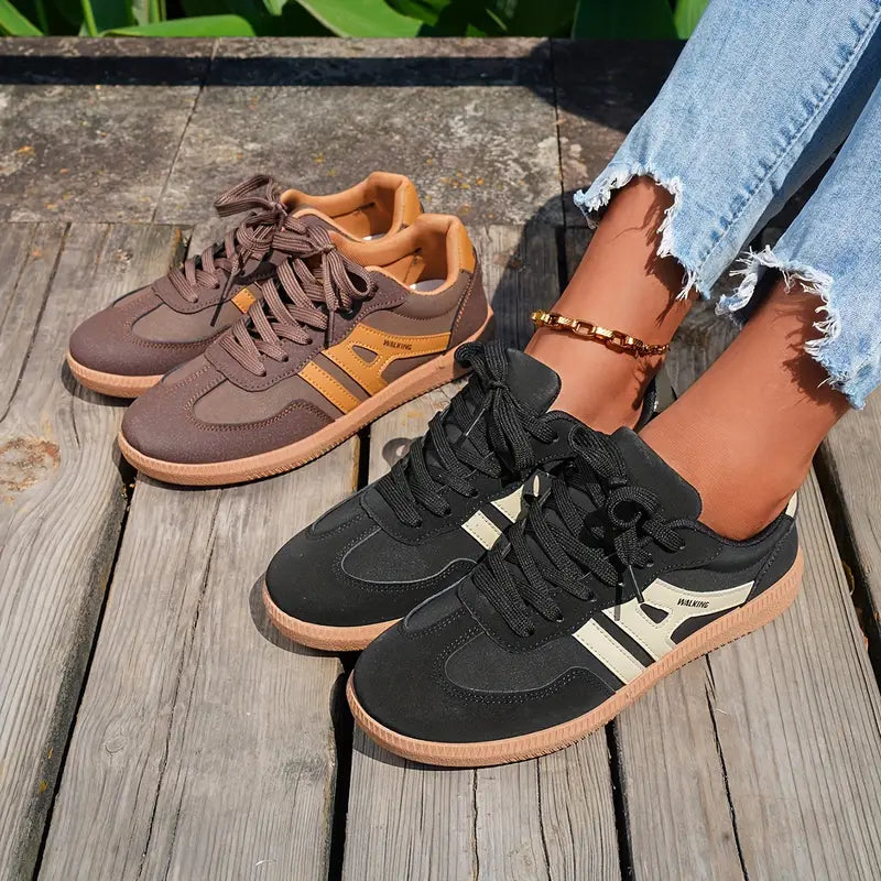 "Retro casual sneakers voor dames met vintage look, comfortabel voetbed, vetersluiting en kleuraccenten, ideaal dagelijks."