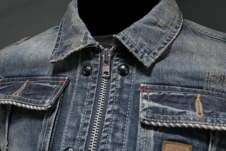 "Retro denim jack voor mannen, stoer ontwerp, stevige knoopsluiting, klassiek blauw, ideale casual stijl."