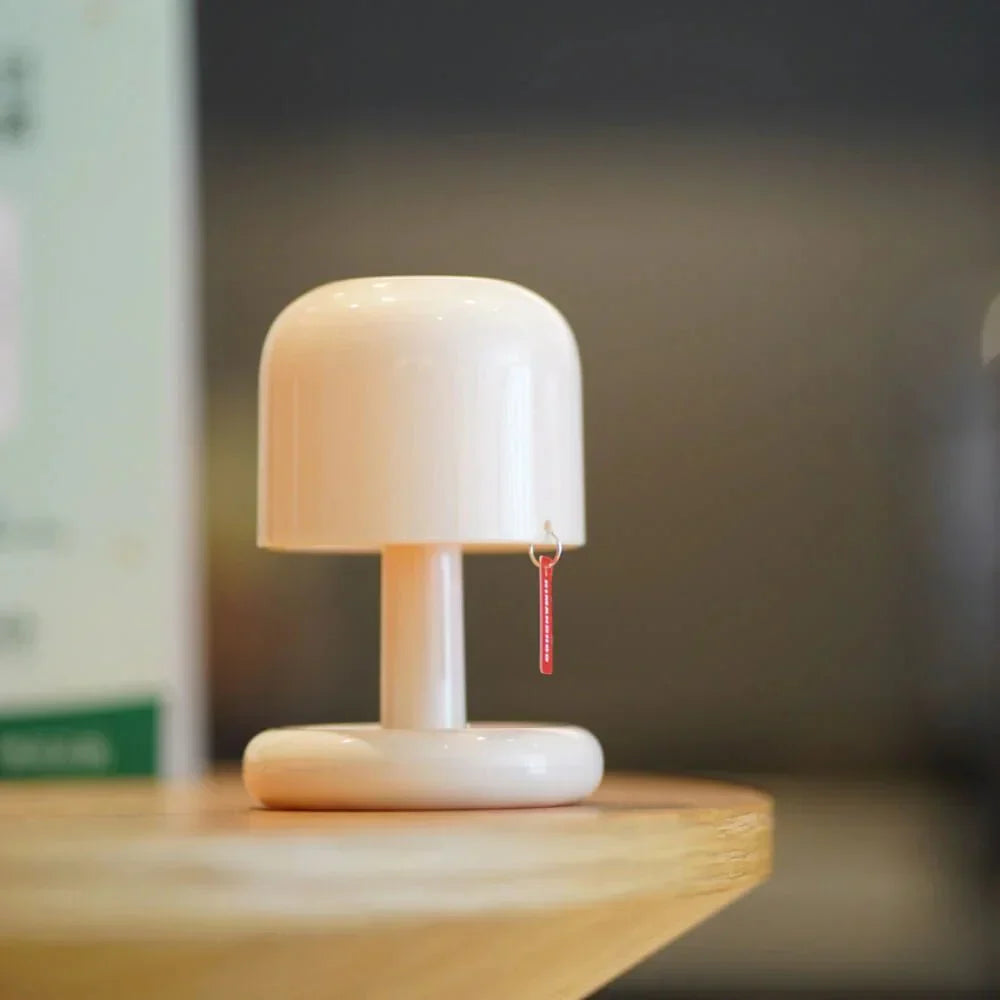 "Sfeervolle mini zonsondergang LED tafellamp met warme gloed, USB-oplaadbaar en compact ontwerp voor romantische ambiance."