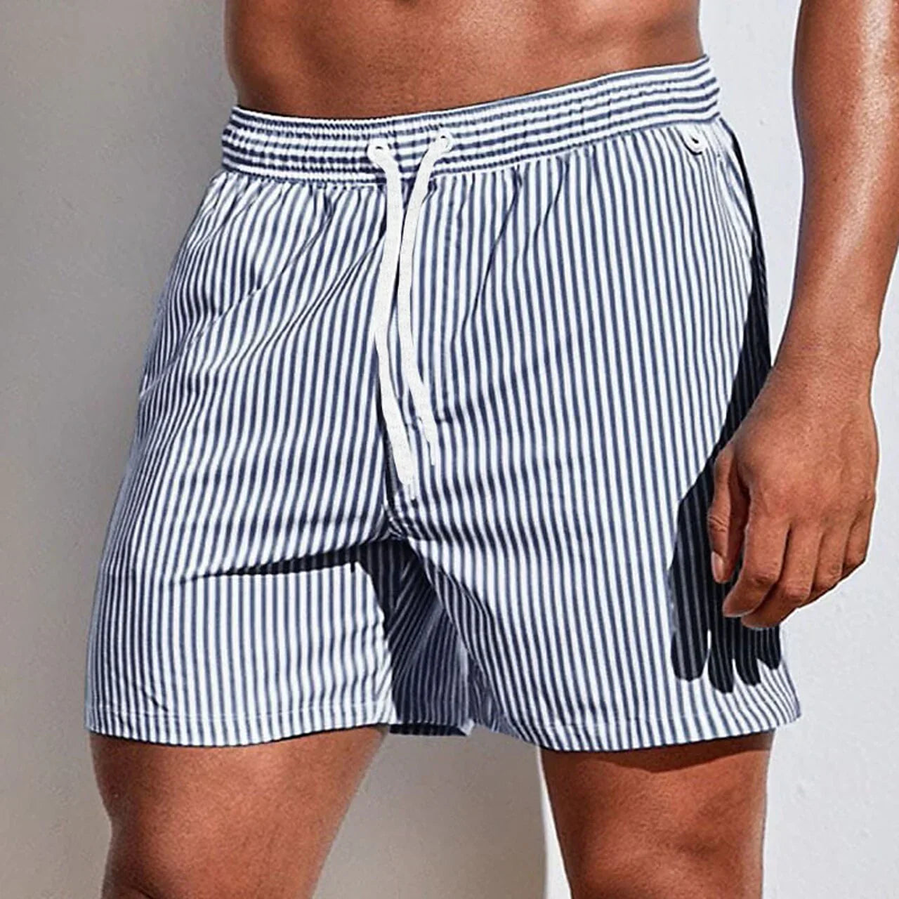"Sneldrogende heren board short, lichtblauw, elastische tailleband, stijlvolle strandkleding voor zomerse looks."