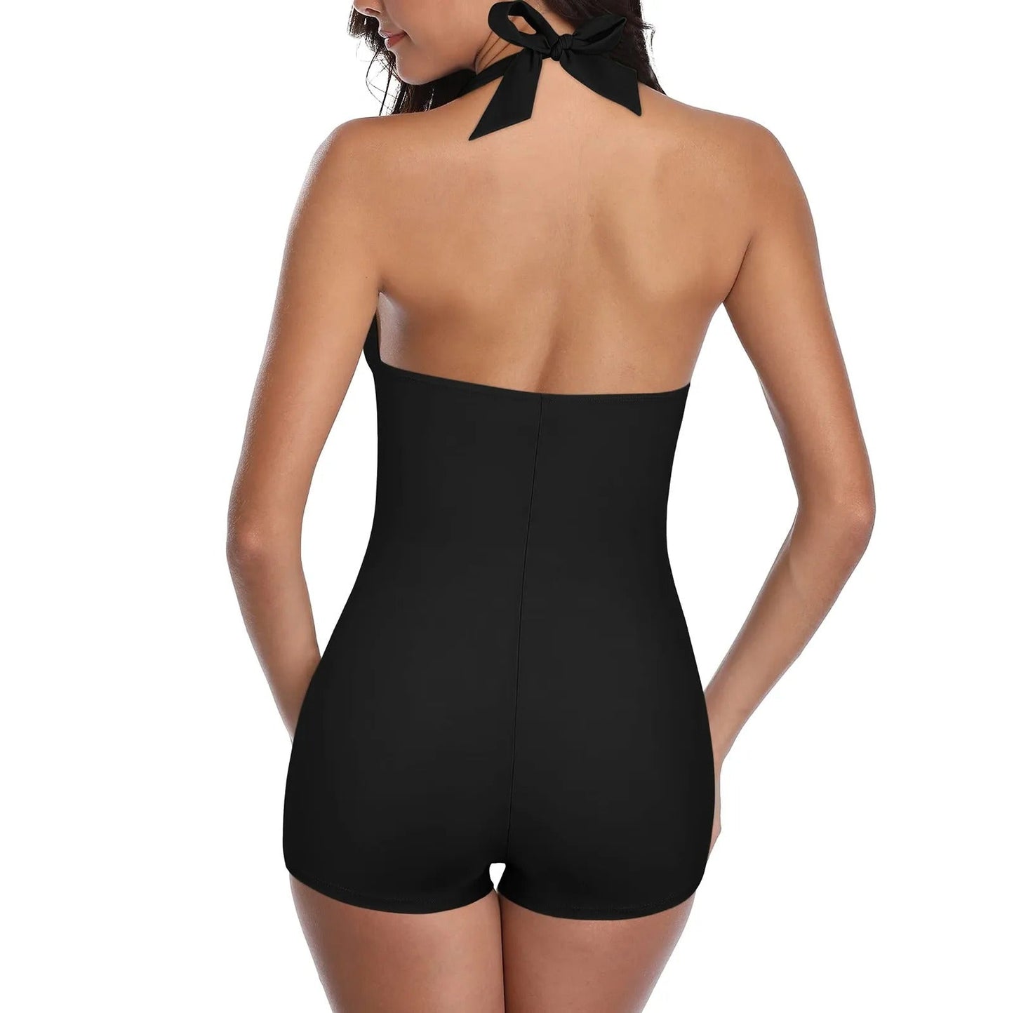 "Stijlvol halter badpak met shorts, flatterend en comfortabel, figuurcorrigerend design, ideaal voor strand en sport."