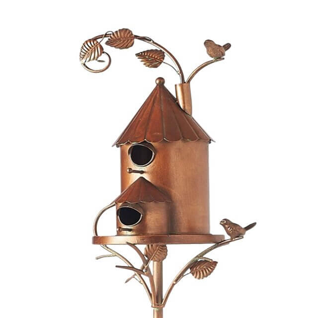 "Stijlvol metalen tuin vogelhuisje stake met 3D bloemen en bladeren, duurzaam en weerbestendig, perfect als tuin decor."