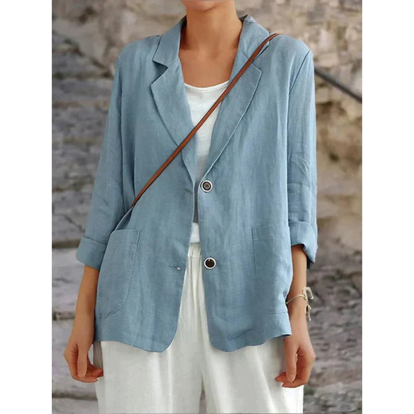 Stijlvolle dameslinnen blazer met chique knopen, verkrijgbaar in blauw, geel, wit en zwart, elegant en comfortabel ontwerp.