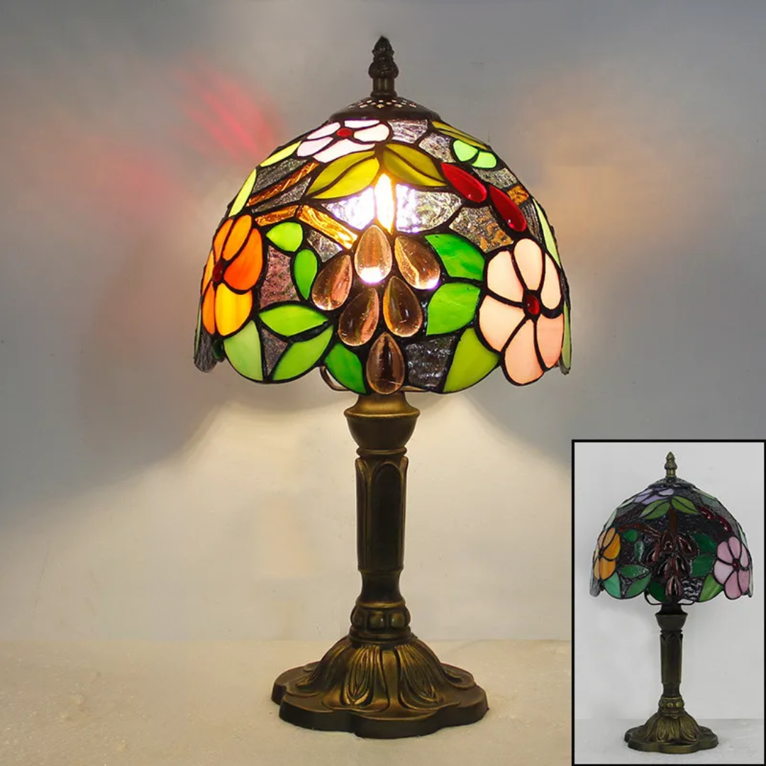 "Stijlvolle draadloze LED tafellamp met verstelbare kleuren, ideaal voor sfeervolle verlichting in elke kamer."