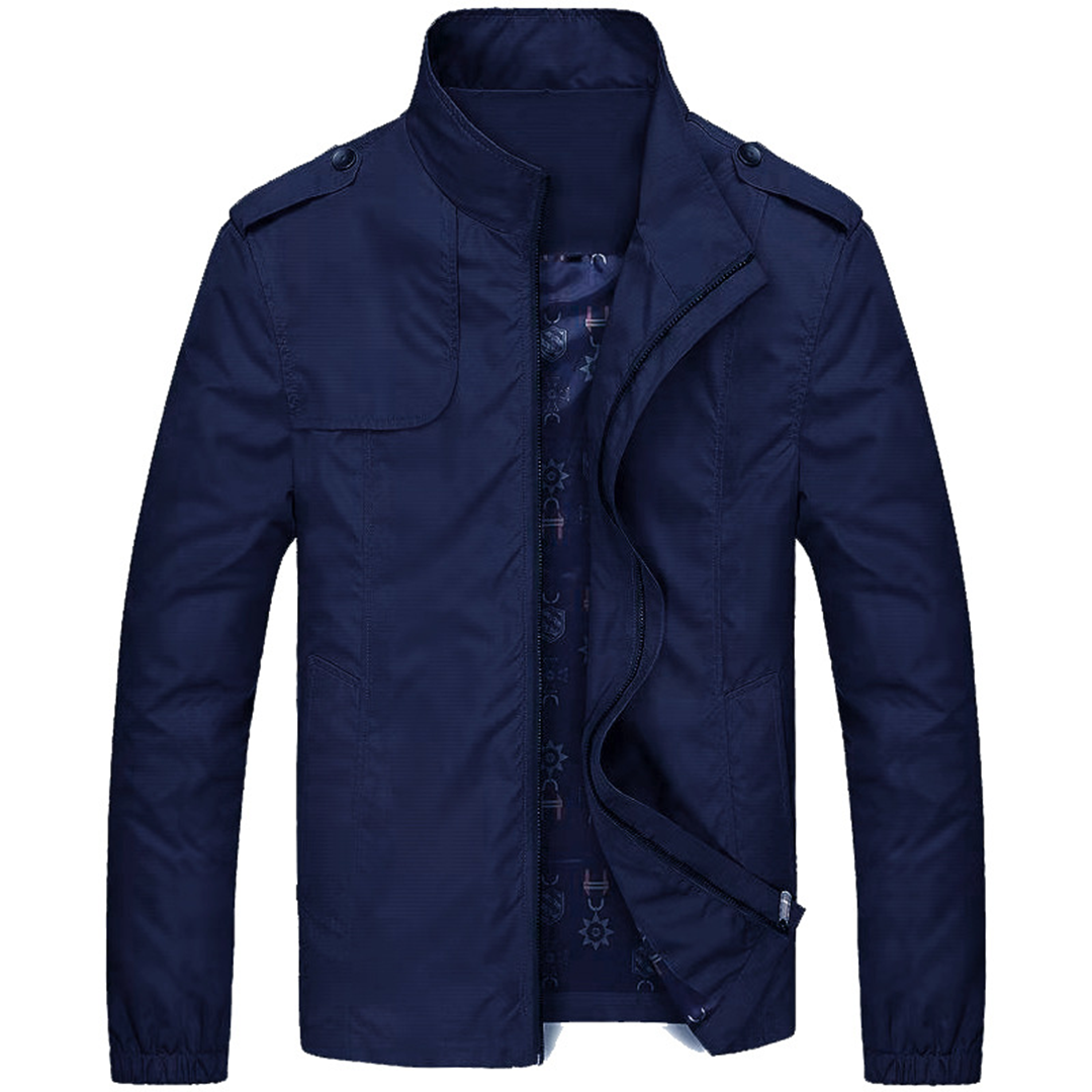 "Stijlvolle lichtgewicht heren zomerjas met opstaande kraag in blauw, perfect voor casual en semi-formele gelegenheden."