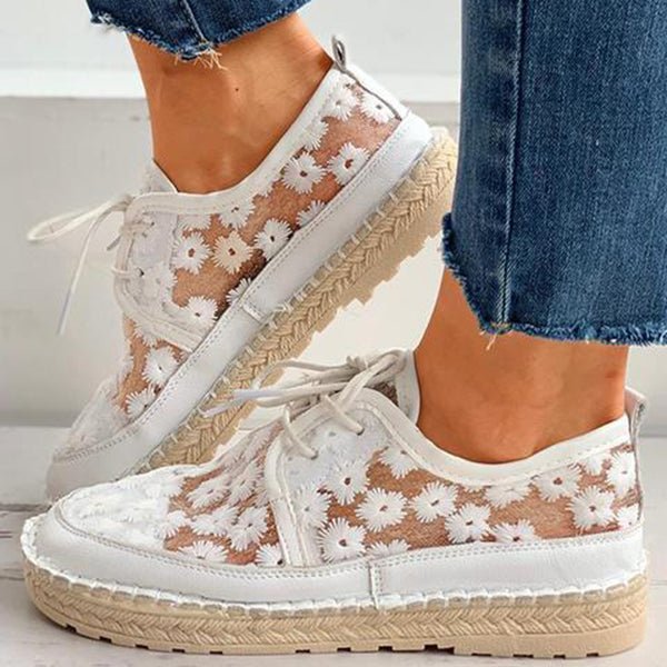 "Stijlvolle orthopedische sneakers met bloemmotief, luchtig design ideaal voor zomerse avonturen, hoogwaardige afwerking."