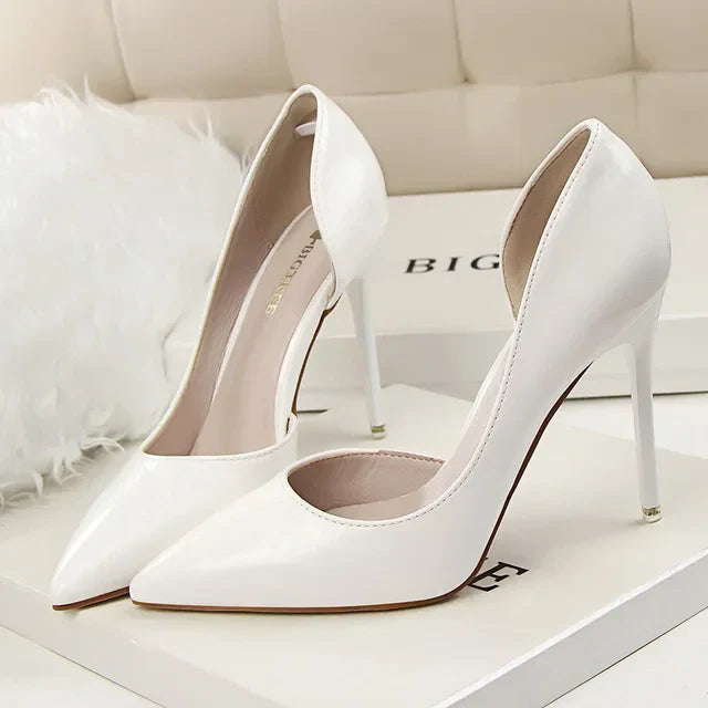 "Stijlvolle T-strap orthopedische pumps voor dames, zwarte elegante hakken met ergonomische zool voor comfort en steun"