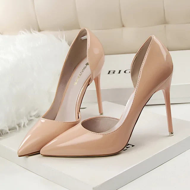 "Stijlvolle T-strap orthopedische pumps voor dames, zwarte elegante hakken met ergonomische zool voor comfort en steun"