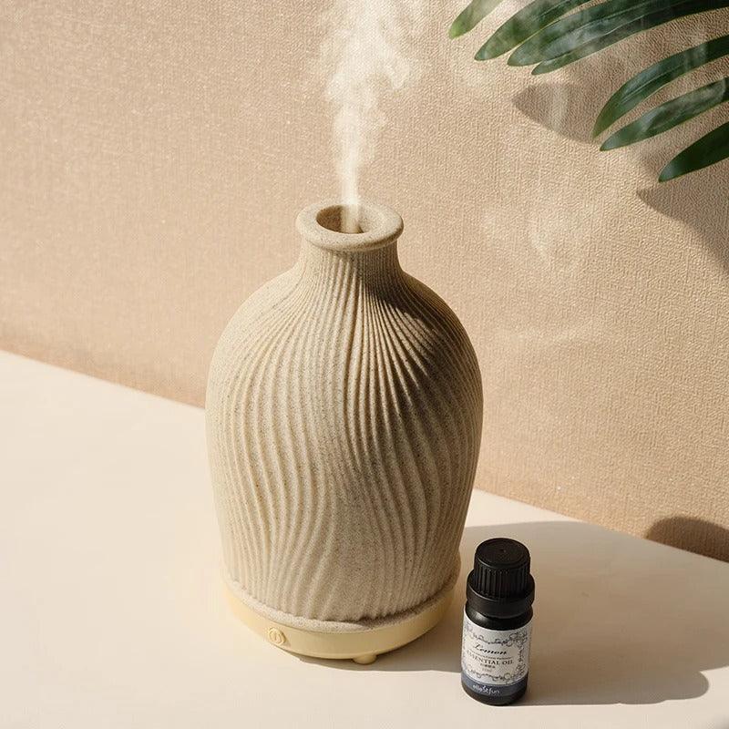 "Stijlvolle ultrasone aroma diffuser in vaasvorm, bohemian stijl, creëert rust en esthetiek in moderne interieurs."