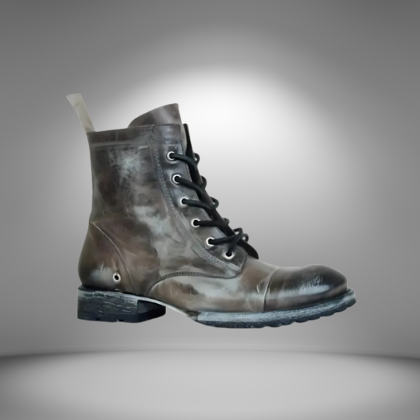 "Stoere Martin Boots heren, vintage westernstijl, hoogwaardig leer, robuust design, duurzaam en comfortabele pasvorm."