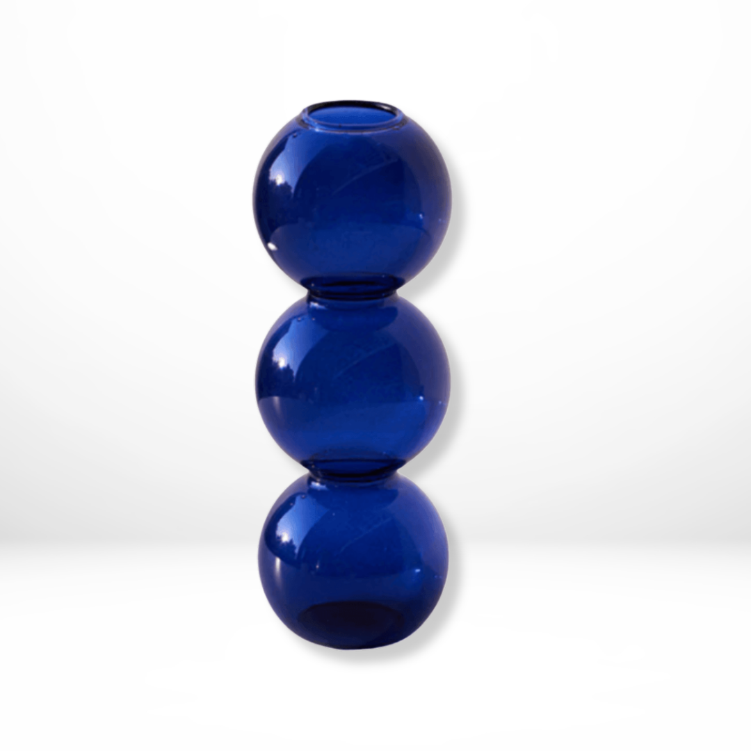 "Transparante handgeblazen glazen bubbelvaas met modern design, elegant glaswerk voor interieurdecoratie."