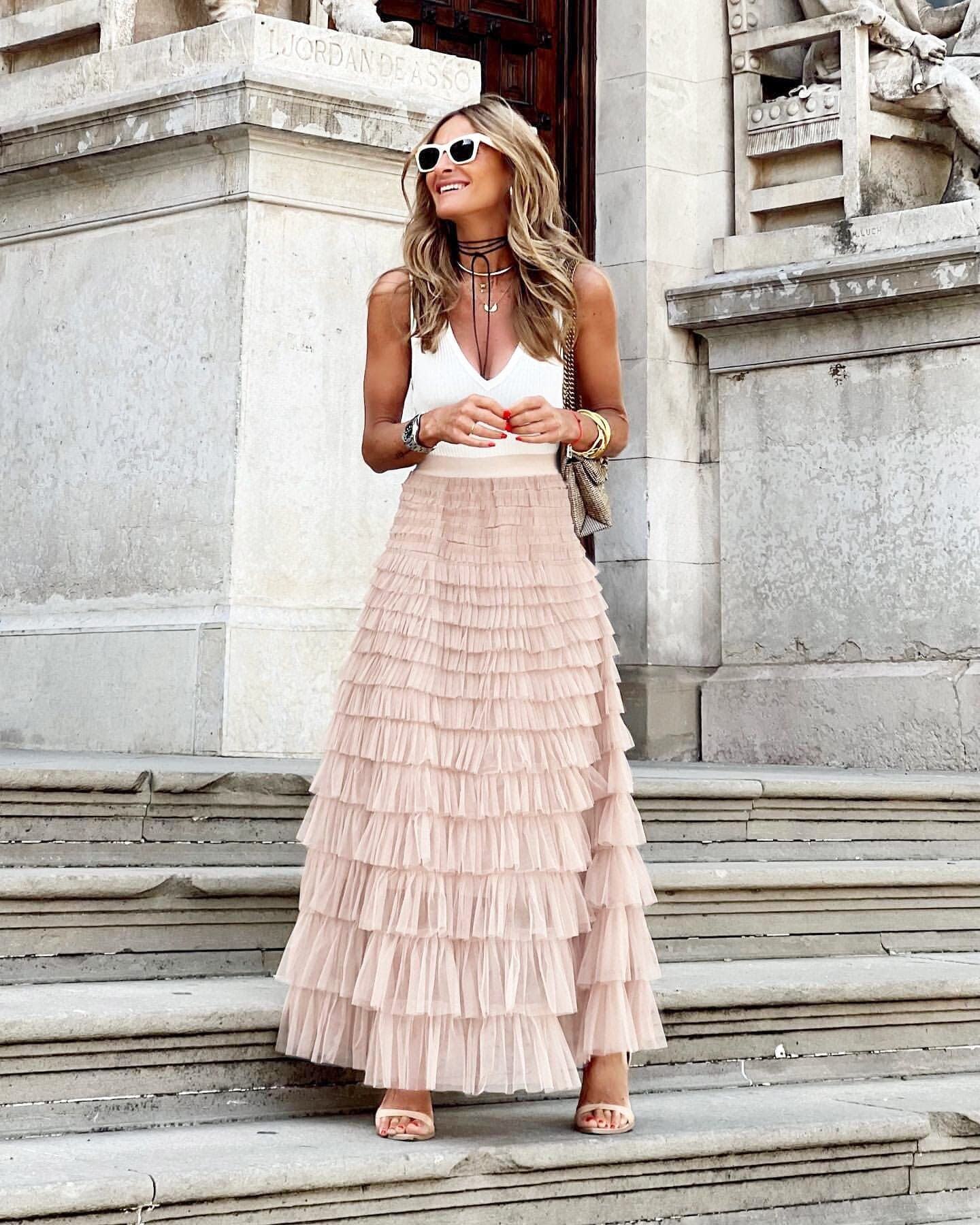 Tule maxi rok voor dames, stijlvol en comfortabel met elegante plooien en elastische tailleband voor een flatterende look.