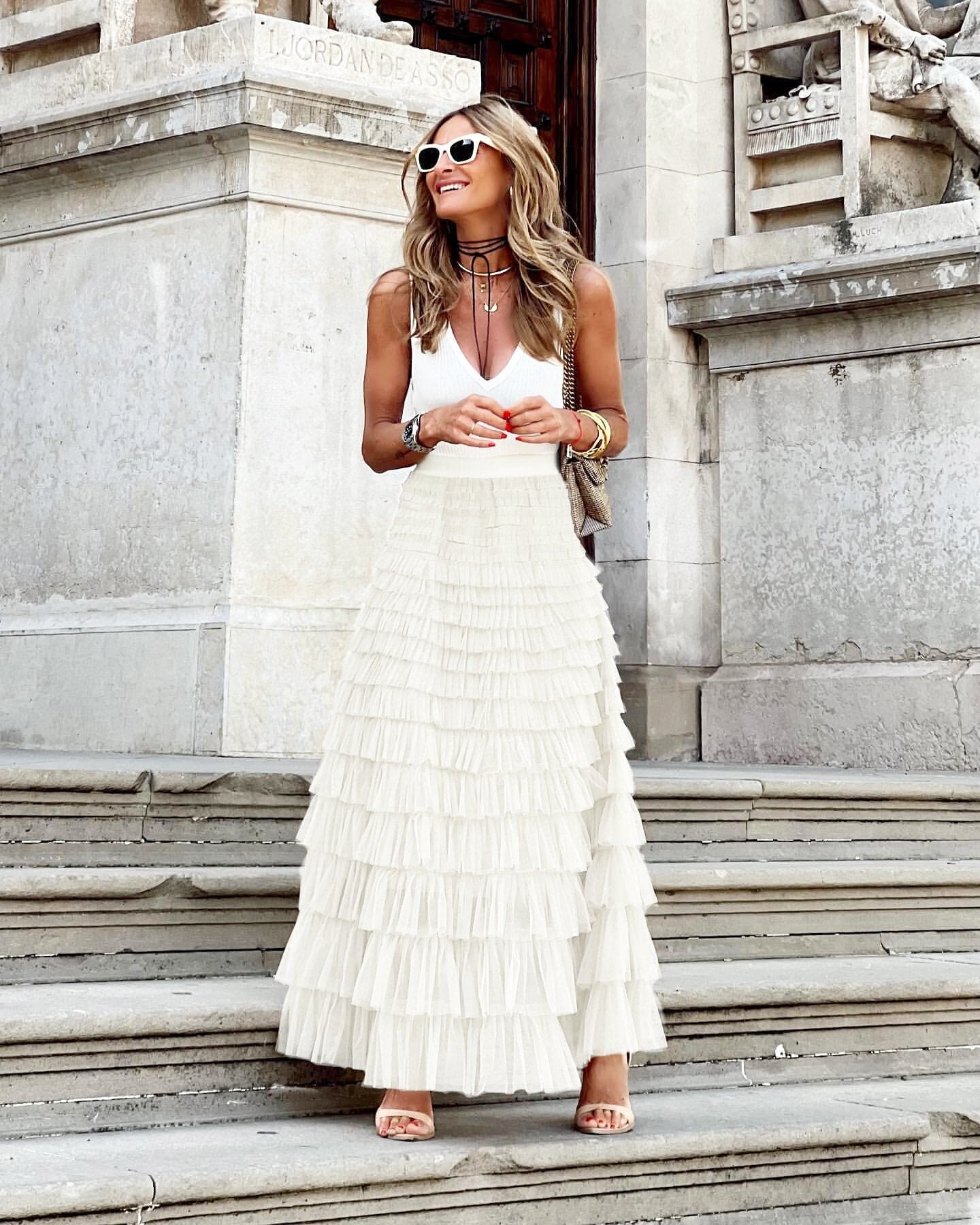 Tule maxi rok voor dames, stijlvol en comfortabel met elegante plooien en elastische tailleband voor een flatterende look.