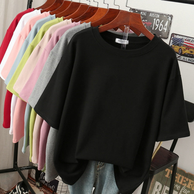 "Valentina oversized T-shirt avocadogroen, comfortabele dameskleding, casual stijl, ademende katoenen stof."