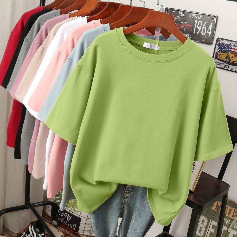 "Valentina oversized T-shirt avocadogroen, comfortabele dameskleding, casual stijl, ademende katoenen stof."
