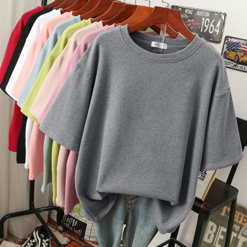"Valentina oversized T-shirt avocadogroen, comfortabele dameskleding, casual stijl, ademende katoenen stof."