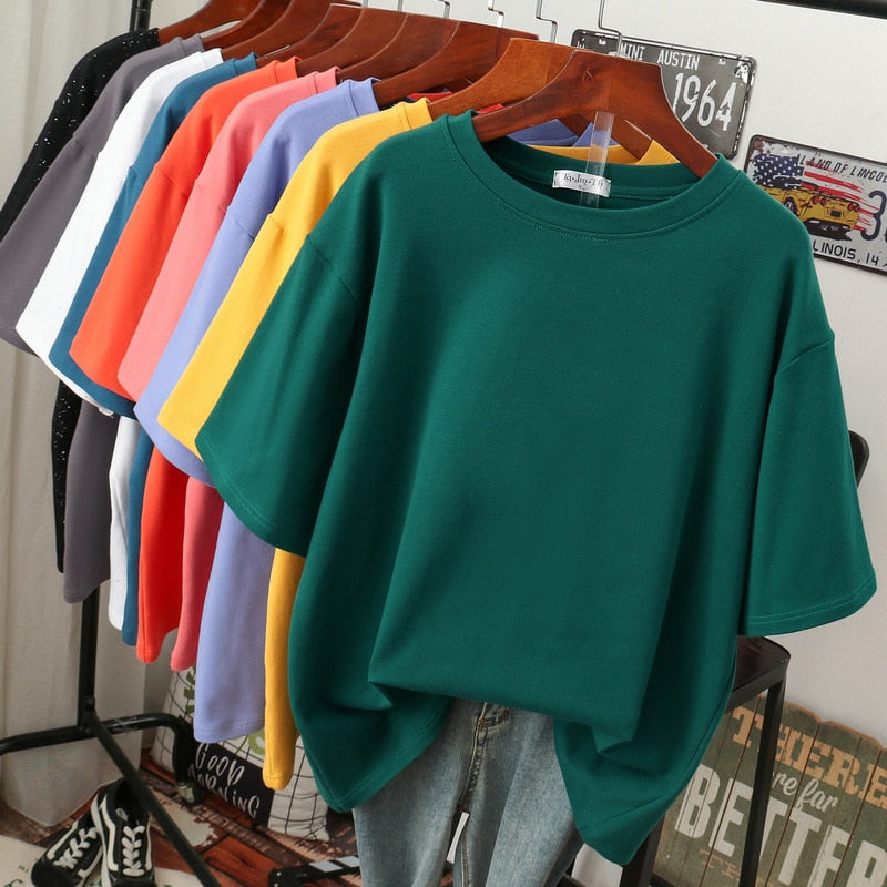 "Valentina oversized T-shirt avocadogroen, comfortabele dameskleding, casual stijl, ademende katoenen stof."