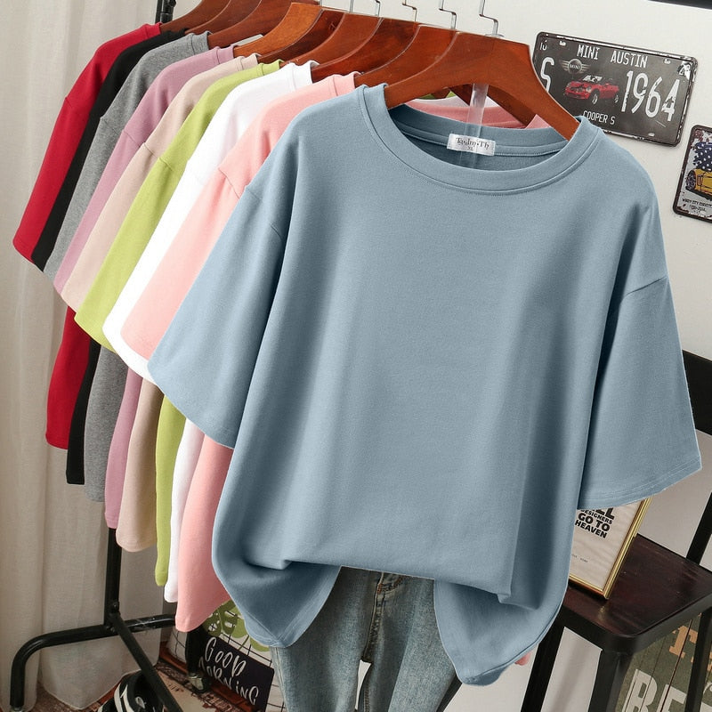"Valentina oversized T-shirt avocadogroen, comfortabele dameskleding, casual stijl, ademende katoenen stof."