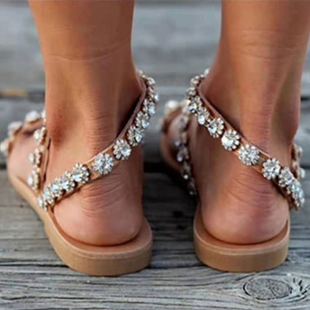 Verstelbare Nia dames sandalen, bruin, met anti-slip zool. Comfortabele slippers voor casual en elegante outfits.